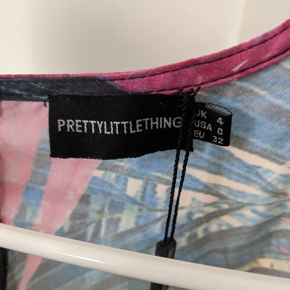 PrettyLittleThing Multi Print Palm Plunge Ruched Mini Dress - Picture 4 of 6